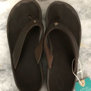 Women’s Olukai flip flops